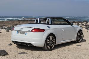 Audi TT Roadster 2.0 TFSI Quattro 2014 года  (WW)
